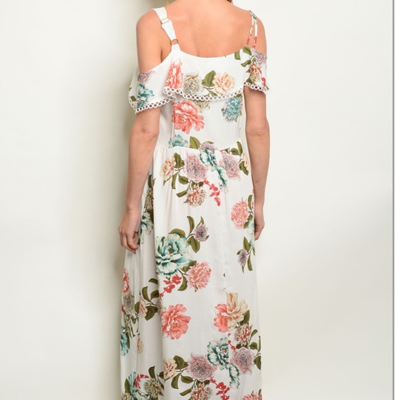 5⭐️IVORY FLORAL COLD SHOULDER - DRESS - Picture 3 of 3